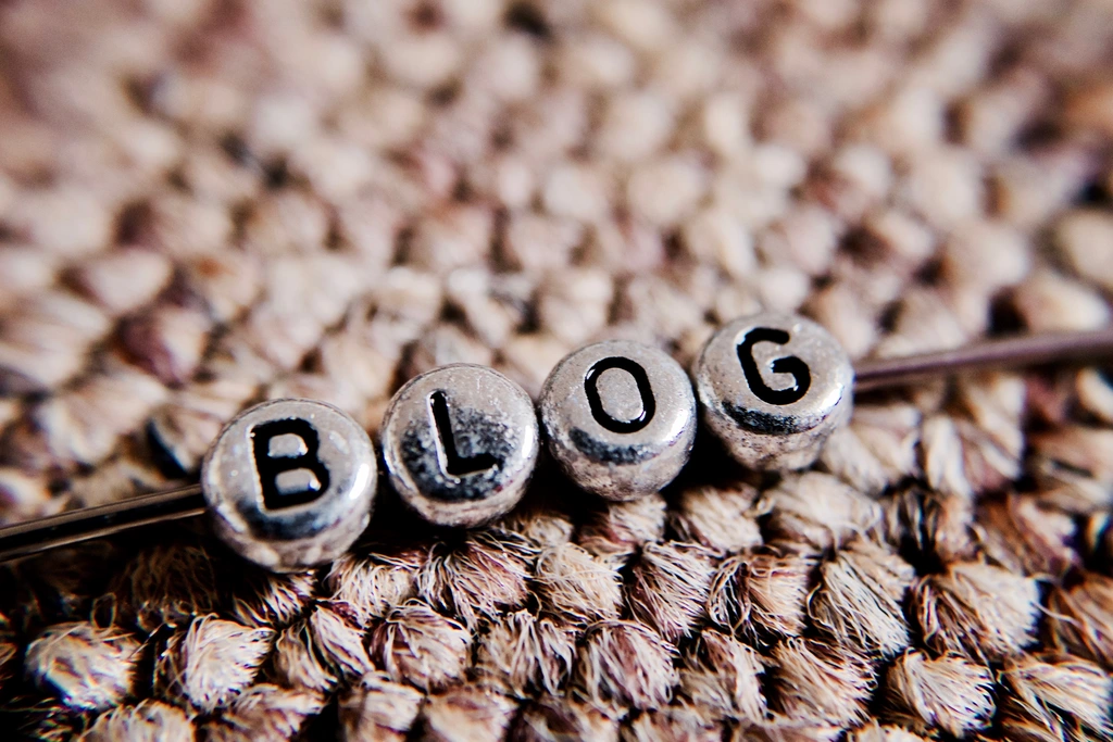 Decoding the Blog Writer Salary: Understanding Fair Compensation for Wordsmiths
