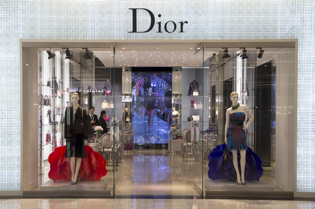 Découvrez le Contenu Exclusif du Calendrier de l’Avent Dior